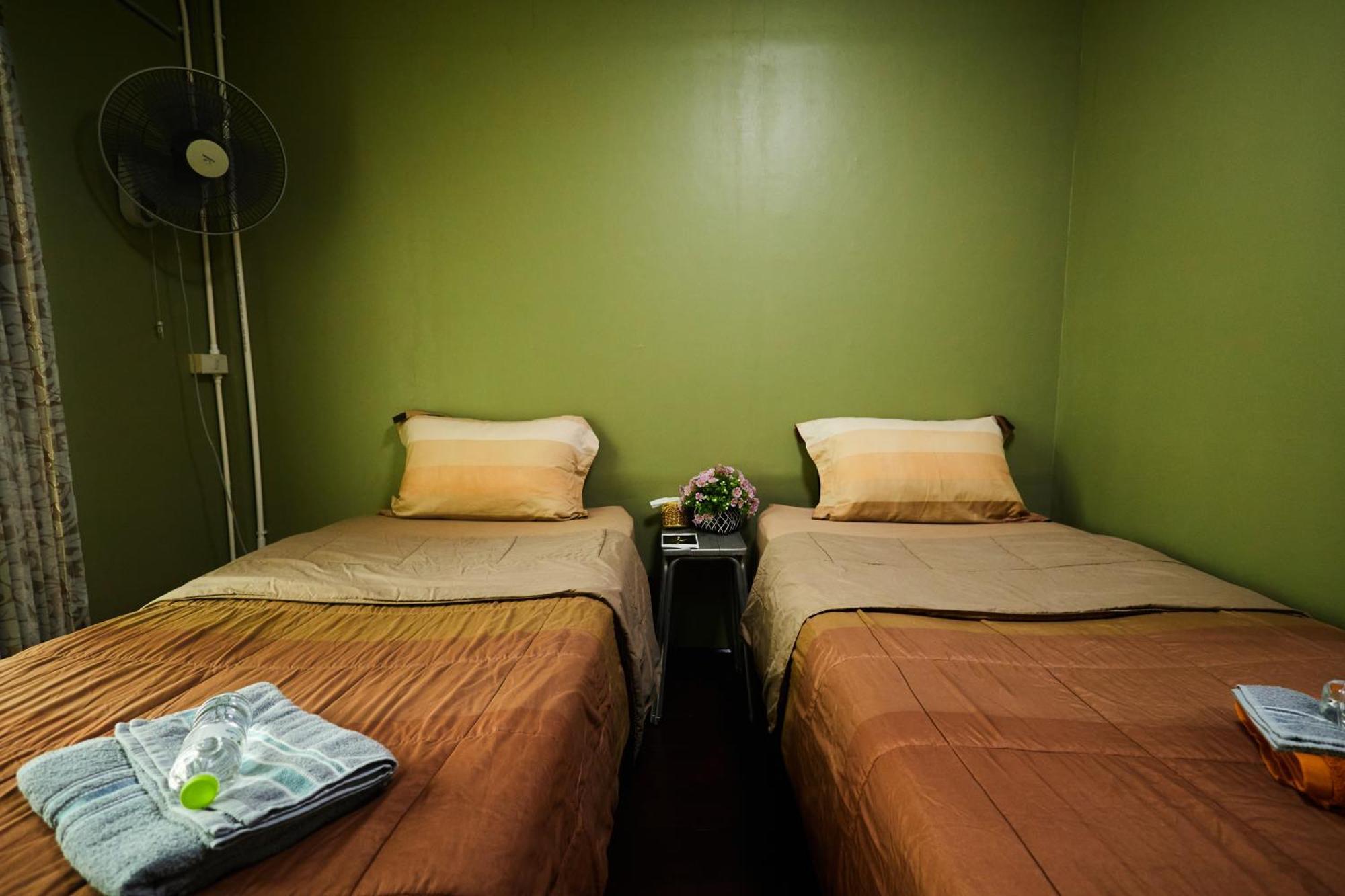 Chommuang Guest House Ayutthaya Rom bilde