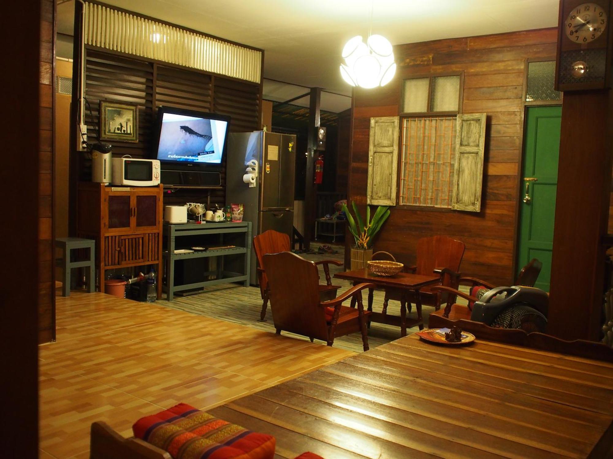 Chommuang Guest House Ayutthaya Eksteriør bilde